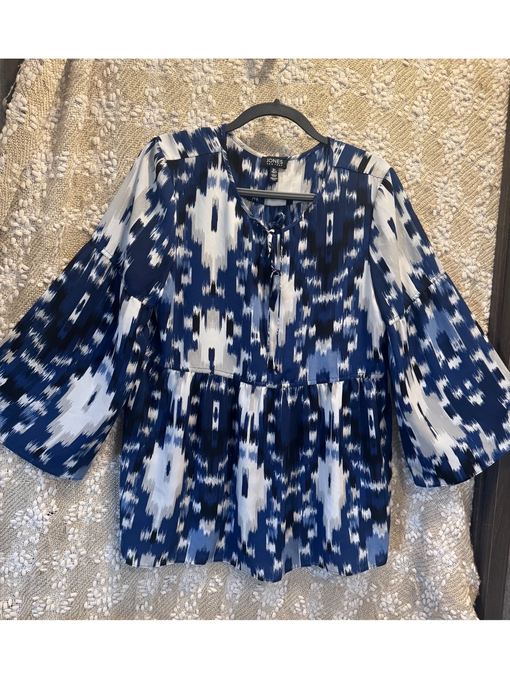 Jones New York Women's Blouse with Ruched Sleeves and Tie-Neck Detail Size L